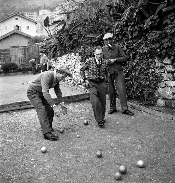 Joueurs de pétanque, Monaco, vers 1950)